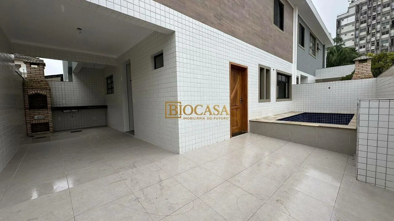 Sobrado de 140 m² Vila Belmiro - Santos