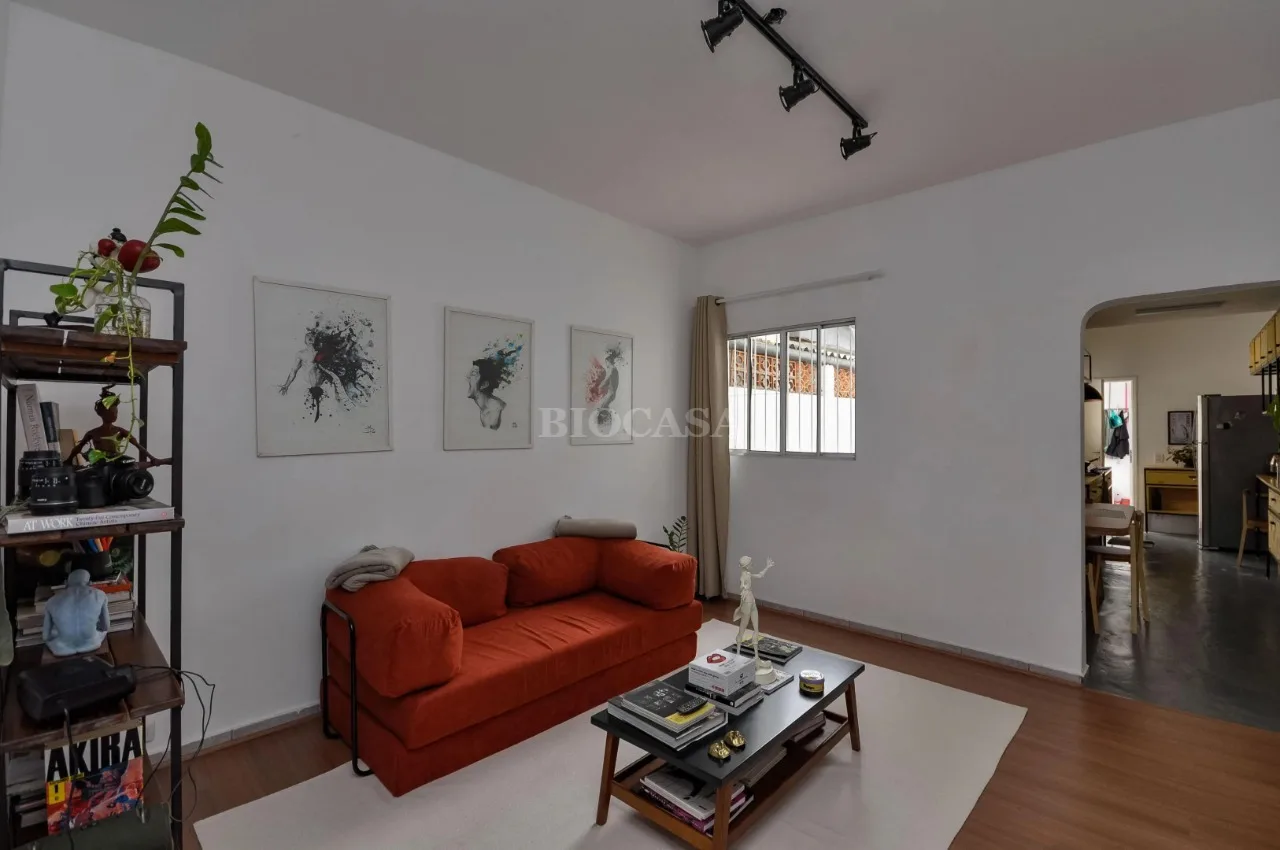 Casa · 3 quartos · Água Branca