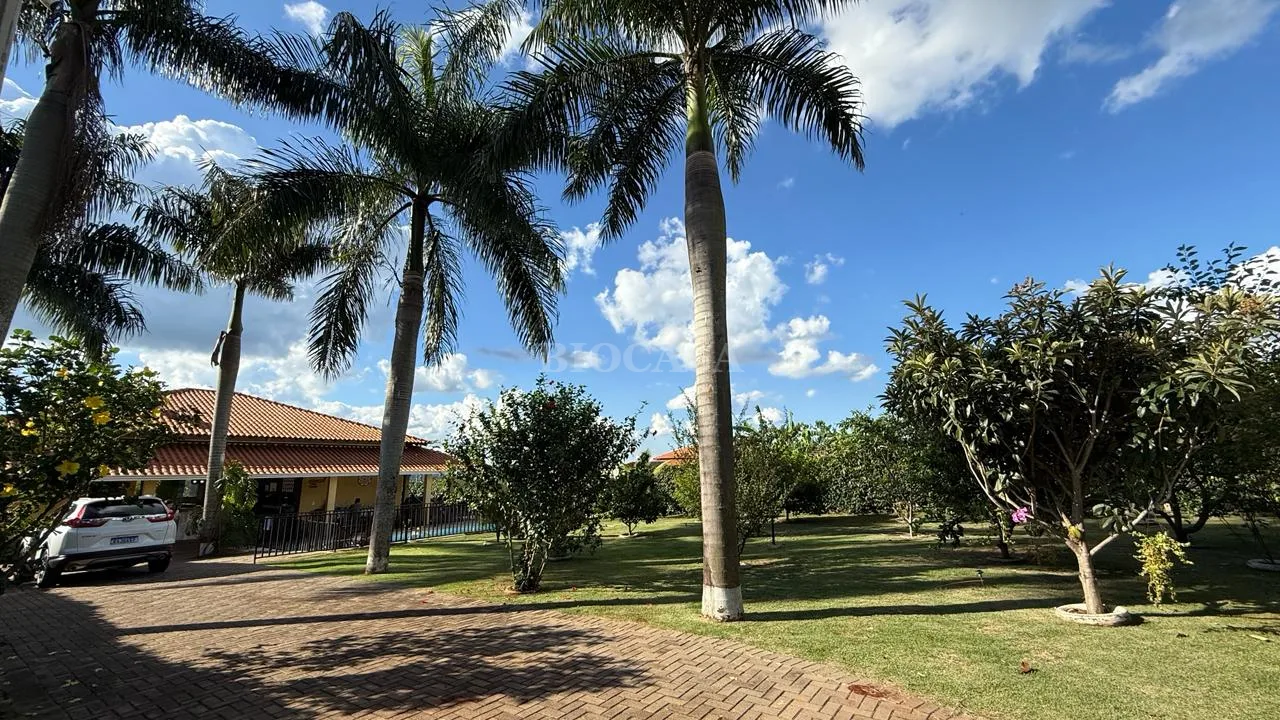 Casa 2 Suítes com Piscina em São Luiz, Londrina