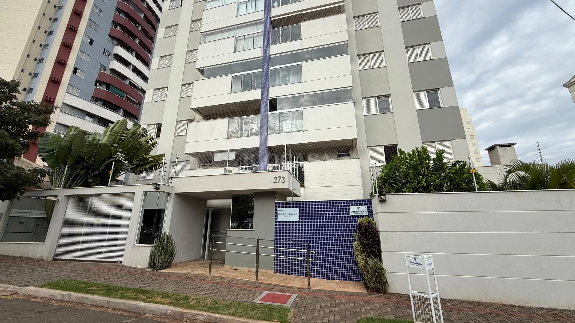 Apartamento 3 quartos com suíte, 2 vagas, no Bairro Kennedy, a poucos metros da Avenida Higienópolis, em Londrina.
